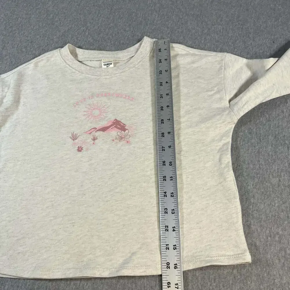 OshKosh B'gosh Love Is Everywhere Graphic Long Sleeve Crewneck Sweatshirt Size 7